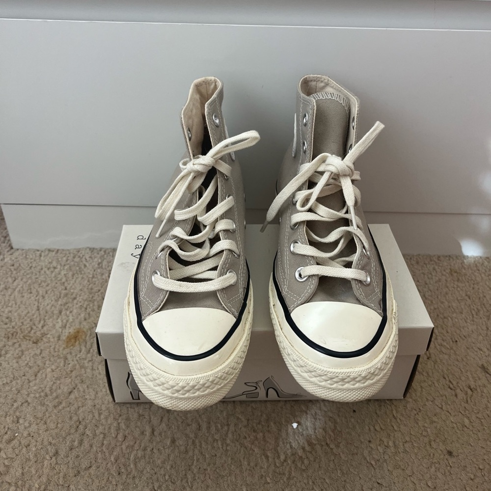 Converse Chuck 70 Hi Shoes - Papyrus / Egret / Black
